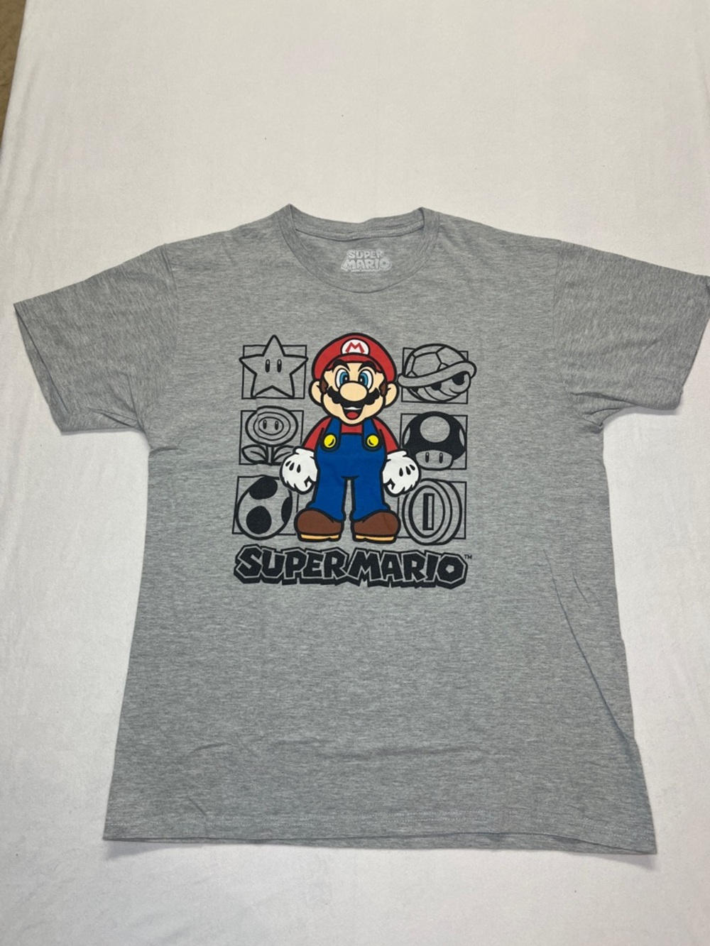 Super Mario Gray Graphic Tee adult size medium
